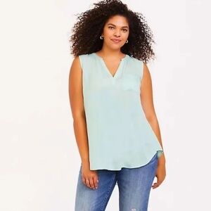 Twill Button-back Sleeveless Blouse